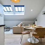 Le Champenois - Cocon Sous Les Toits Apartamento *