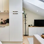 Le Champenois - Cocon Sous Les Toits Apartamento *
