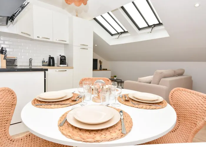 Le Champenois - Cocon Sous Les Toits Διαμέρισμα *