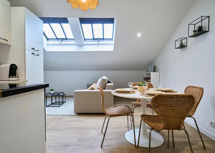 Le Champenois - Cocon Sous Les Toits Διαμέρισμα *