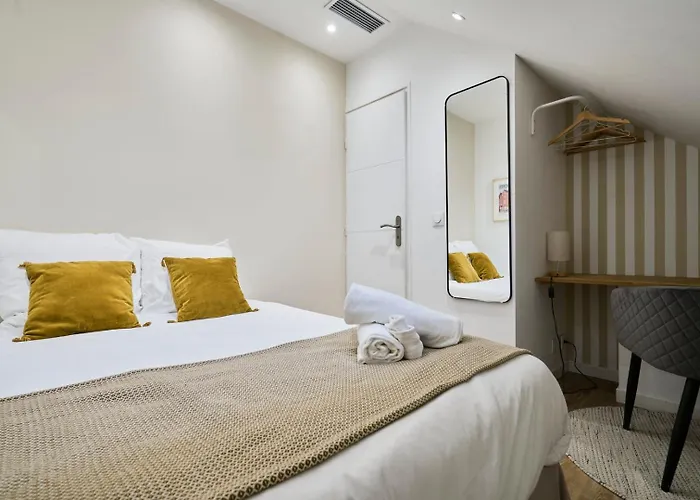 Le Champenois - Cocon Sous Les Toits Διαμέρισμα